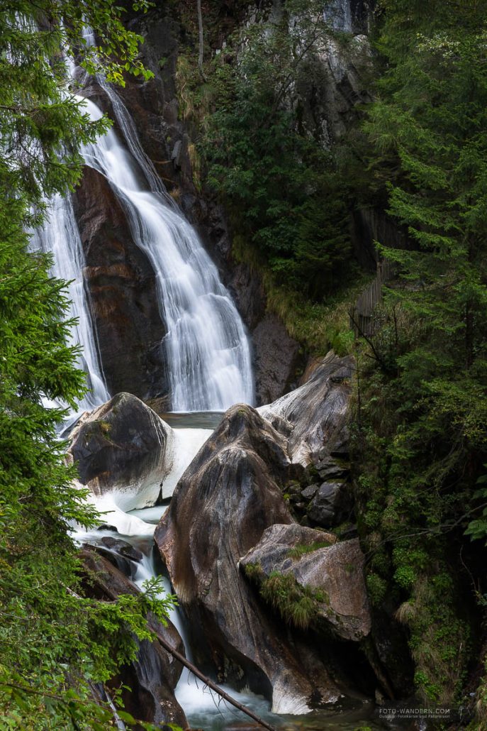 Frankbach-Wasserfall im Tauferer Ahrntal | Foto-Wandern.com